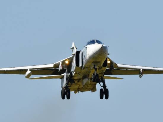 В небе над Волгоградской областью провели учения бомбардировщики