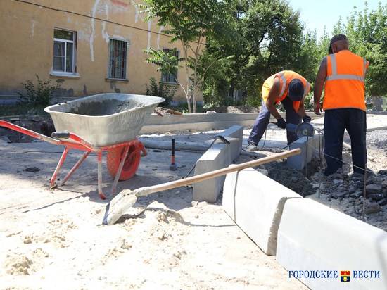 В этом году в Волгограде благоустроят дворы у 54 многоквартирных домов