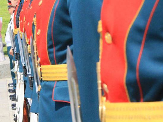 15 новобранцев из Волгоградской области отправятся служить в Президентский полк