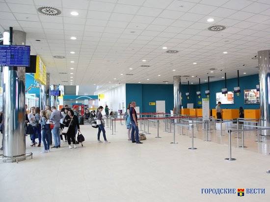 В волгоградском аэропорту экстренно эвакуировали всех пассажиров