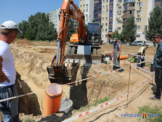 К возведению новой дороги приступили по улице Хорошева в Волгограде