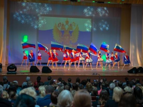 В Волгограде ко Дню Государственного флага России пройдет концерт