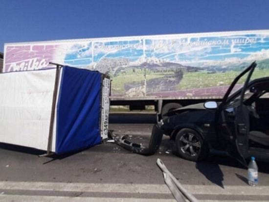 Жуткая авария на Второй Продольной застопорила движение в Волгограде