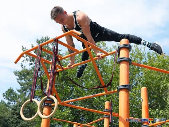 В Волгограде состоялись показательные выступления по воркаутуВоркаут спорт турнир
