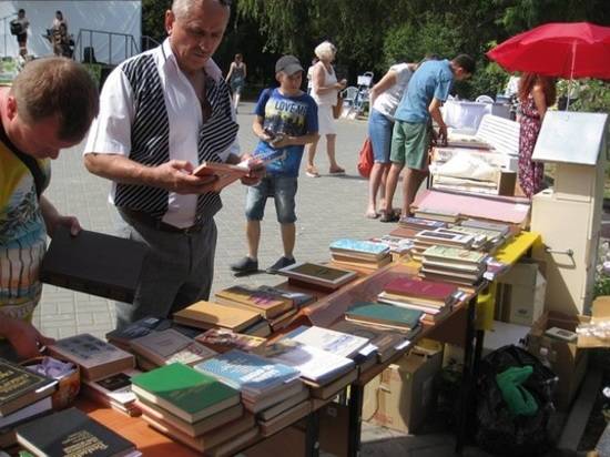 Волгоградские поэты и писатели устроят автограф-сессию в День города