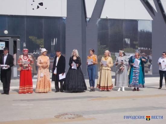 Волгоградцы своими руками сшили костюмы эпохи Царицына