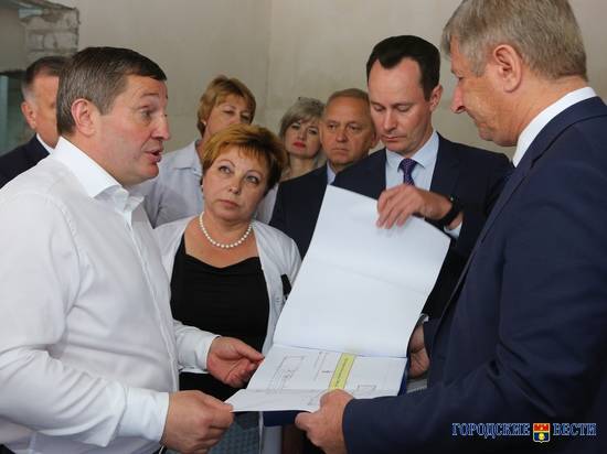 Глава Волгоградского региона Андрей Бочаров проверил выполнение задач по повышению уровня оказания медицинской помощи