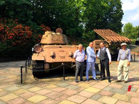 Волгоградцы отреставрируют в Германии боевую технику времен войны