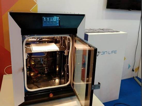 Выпускники волгоградского политеха создали уникальный 3D- принтер и подписали соглашение с военными