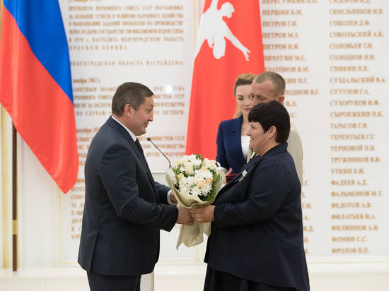 Более 30 волгоградцев получили госнаграды из рук Андрея Бочарова