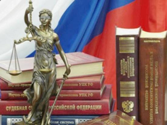 Директор магазина канцелярии в регионе не выплачивала работникам зарплату