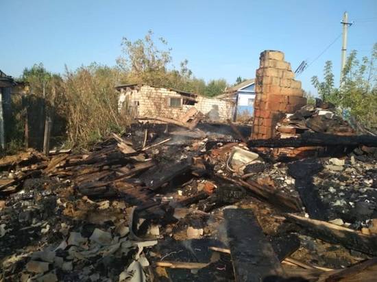 В Волгоградской области в хуторе Термосино на пожаре заживо сгорели двое мужчин