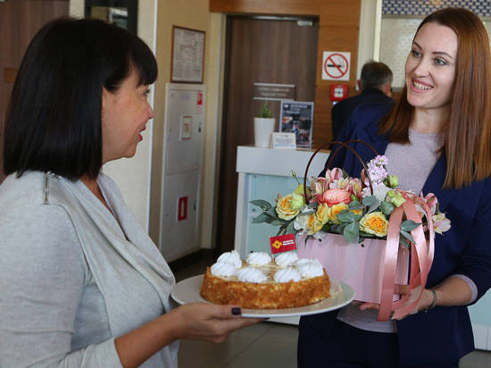 В Волгограде поздравили "юбилейного" туриста