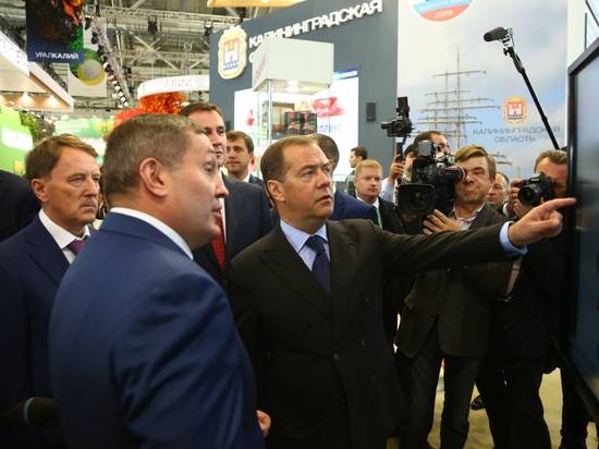 Андрей Бочаров представил Дмитрию Медведеву проект обводнения Волго-Ахтубинской поймы