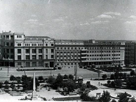 Волгоградский краевед показал довоенное фото ЦУМа