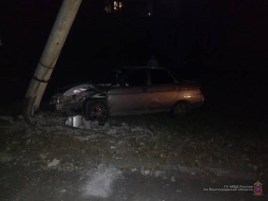 В Камышине камень на дороге стал причиной аварии с пострадавшим