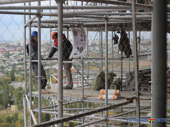 Реставраторы монумента Родина-мать: «Мы смотрим на город её глазами»