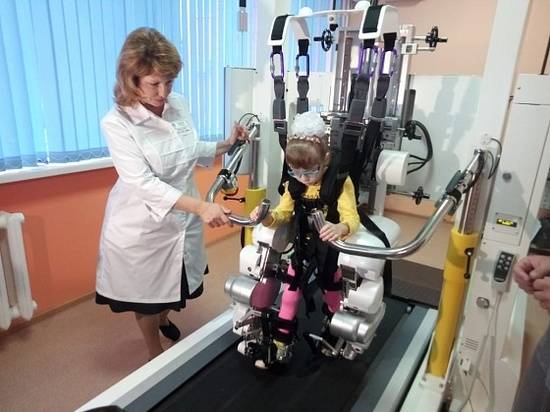 Роботы помогут волгоградским детям-пациентам восстановить навыки ходьбы