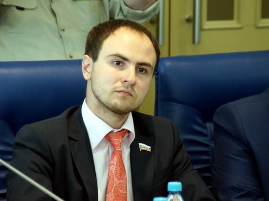 У экс-депутата облдумы Алексея Михеева нашли огромные долги за коммуналку
