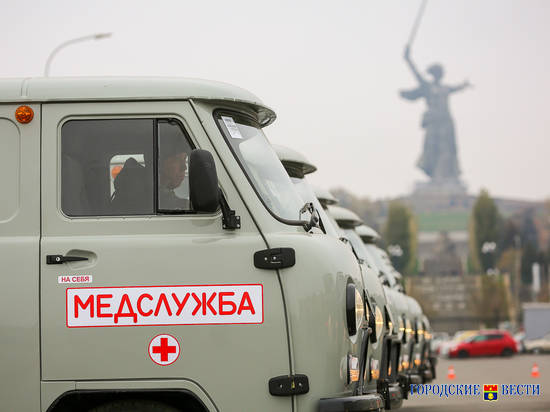 В больницы Волгоградской области поступило 30 новых санитарных автомобилей
