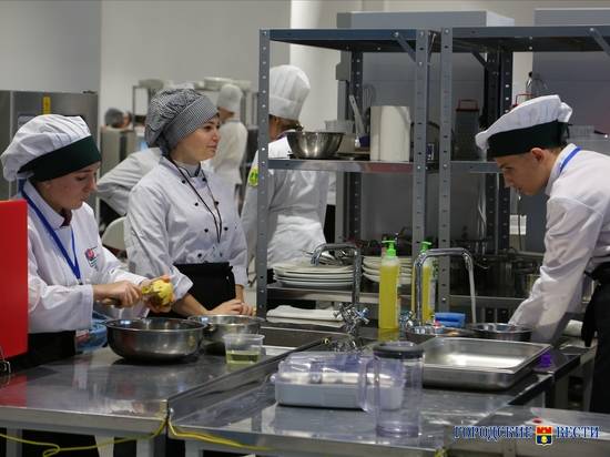 Волгоградская молодежь назвала причины для поступления на рабочие специальности
