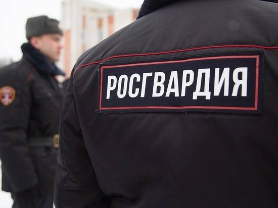 В Волгоградской области молодая женщина стащила у родственницы золотую икону