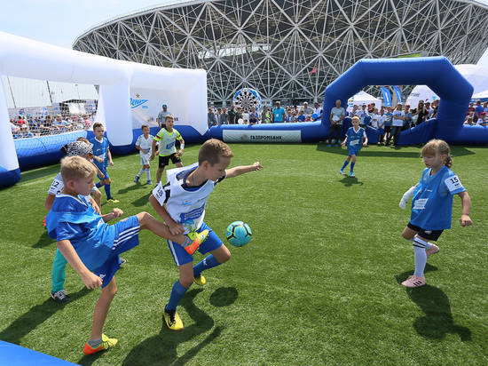В Волгограде назовут самую сильную школьную команду по мини-футболу