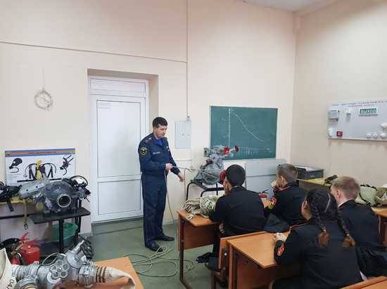 В Волгограде юные матросы-спасатели побывали на экскурсии