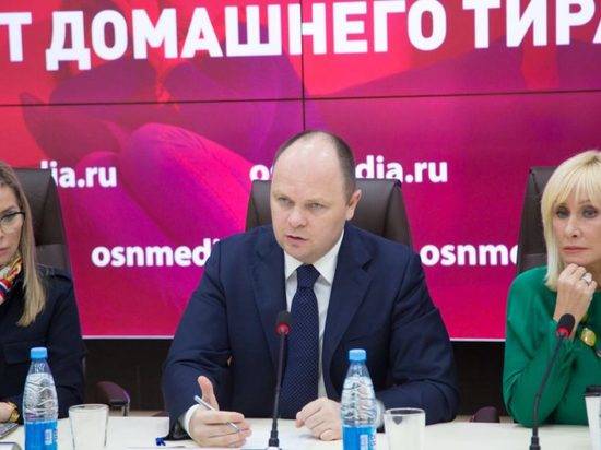Движение «Сильная Россия» борется за права женщин, пострадавших от домашнего насилия