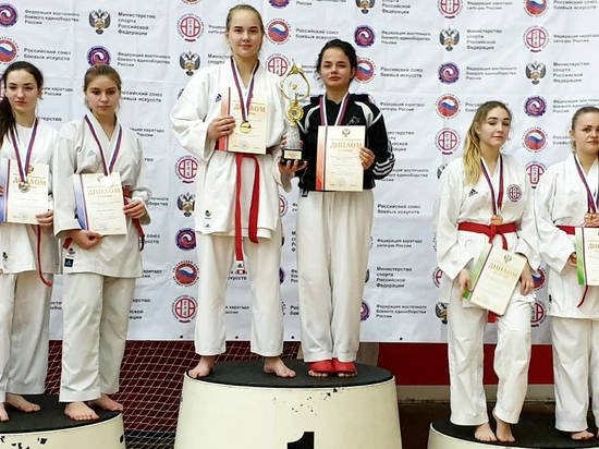 На чемпионате и первенстве России по каратэ волгоградцы завоевали 13 медалей