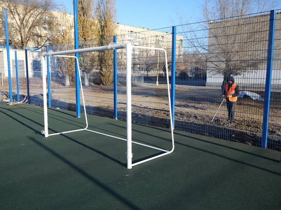 Многофункциональные спортплощадки появляются возле волгоградских школ