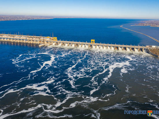 На Волжской ГЭС закончили сброс воды: осенний паводок завершился