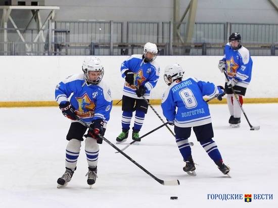 Хоккеисты волгоградского «Динамо» завоевали серебряные медали