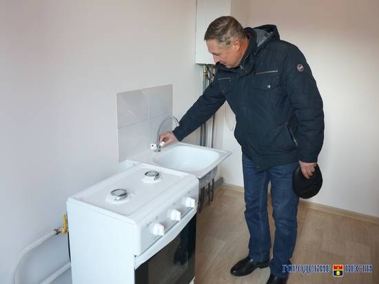 В Волгограде жители аварийных домов переезжают в новые квартиры