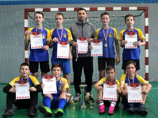 Мальчишки из Дзержинского района Волгограда – победители соревнований «Мини-футбол – в школу»