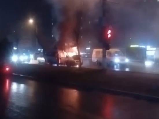 У водителя сгоревшей в Волгограде нелегальной маршрутки не было огнетушителя