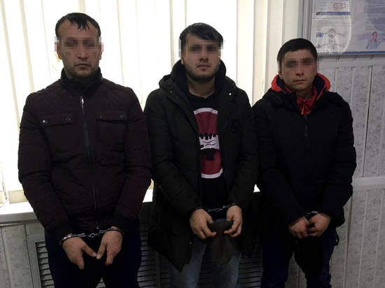 В Волгограде задержали трех жителей Таджикистана с крупной партией героина