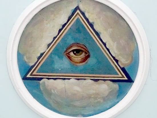 Роман Шкода показал «Всевидящее Око» на потолке церкви