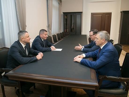 Андрей Бочаров провел встречу с руководством УФСБ региона и РФ