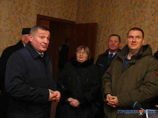 Андрей Бочаров проверил, как решаются задачи по созданию комфортных условий для переселенцев из ветхого жилья