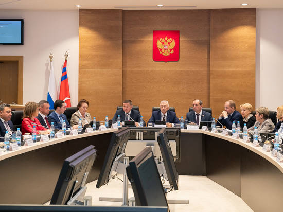 Андрей Бочаров вместе с депутатами подвел итоги года