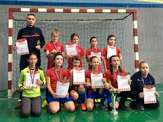 В Волгоградской области завершился региональный этап Всероссийских соревнований "Мини-футбол – в школу"
