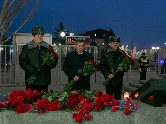 Андрей Бочаров почтил память погибших в декабрьских терактах 2013-го года