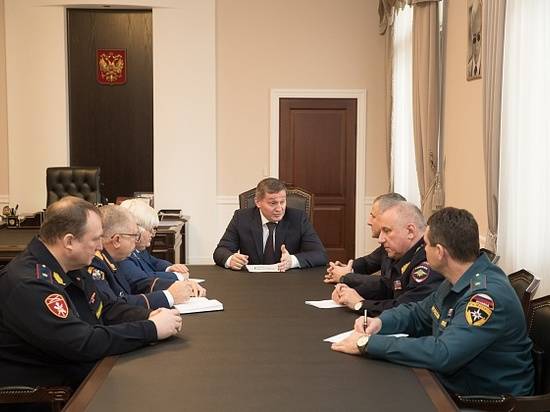 Андрей Бочаров провел рабочую встречу с силовиками