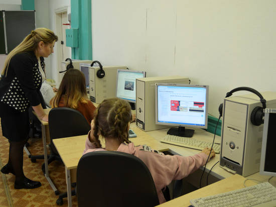 Школьников Волгоградской области обучат финансовой грамотности дистанционно