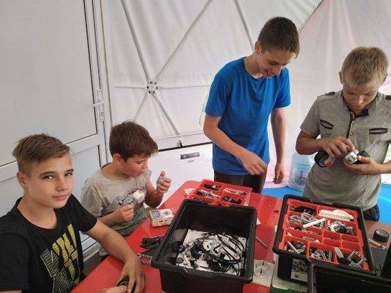Павильон для занятия робототехникой появится в муниципальном лагере "Орленок"