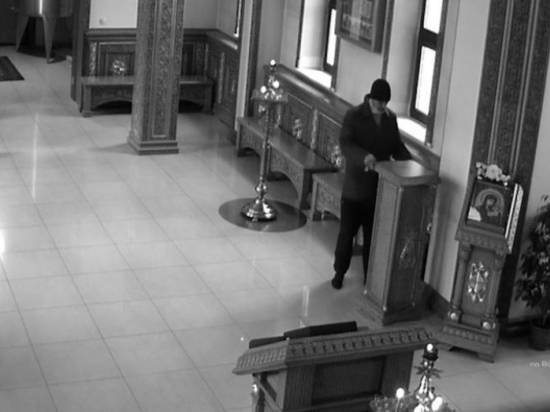 В Волгоградской области полицейские задержали подозреваемого в краже из храма
