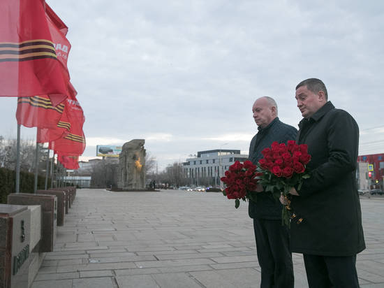 Андрей Бочаров почтил память погибших при блокаде Ленинграда и во время Холокоста