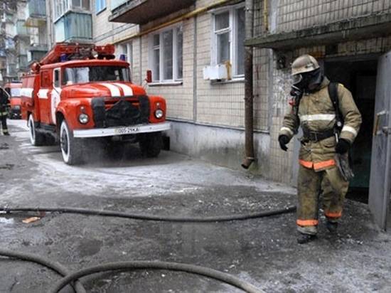 В Волгограде неизвестные подожгли чердак жилой пятиэтажки