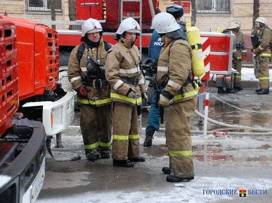 Фура на Третьей продольной в Волгограде загорелась из-за замыкания в проводке